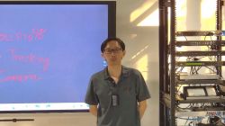 เปรียบเทียบกล้องที่มี และ ไม่มี Auto Zoom