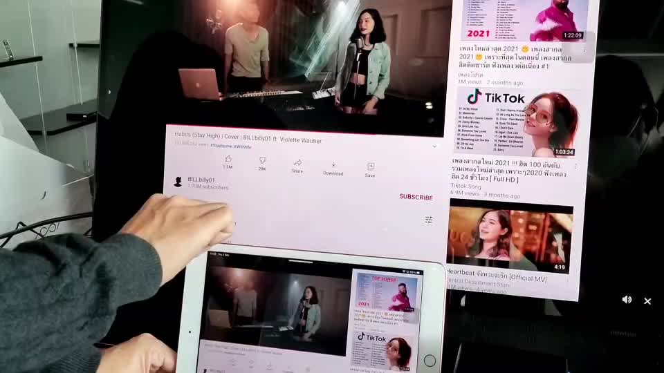 ASK >iPad 8th >App Youtube >Airplay >ปรับ level เสียง ดัง เบา