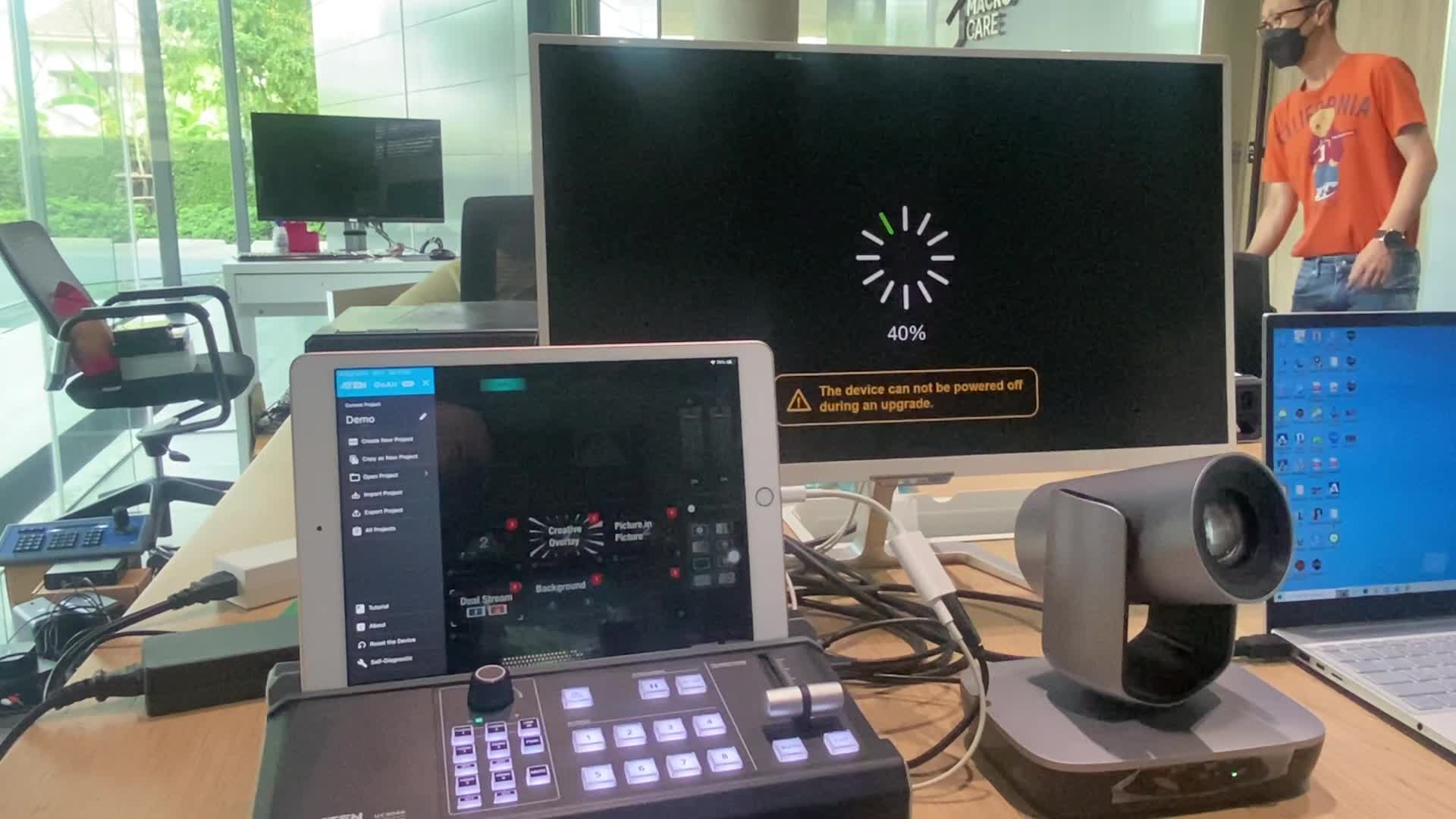 UC9040 : Firmware Upgrade(v1.4.133) not working with ipad .