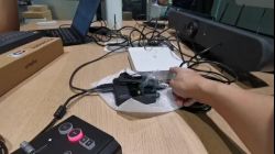 Logitech Roommeat +NB สลับใช้งานกล้อง 2ตัว ที่ทำ Side By Side (1Device)+SpeakerPhone USB (1Device)